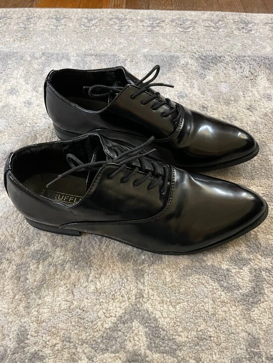  Truffle Collection Men\'s Pointed Black Formal Shoe - Men\'s 6
